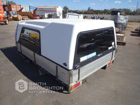 TOYOTA ALUMINIUM TRAY WITH FIBREGLASS CANOPY - picture1' - Click to enlarge