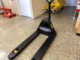 Yale Electric Pallet Trolley - picture1' - Click to enlarge