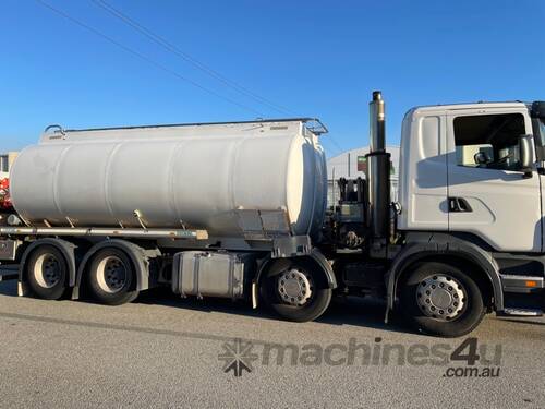 Truck Fuel Tanker Scania 19000L 8x4 470HP SN1175 1DJK112