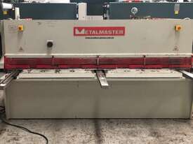 Metalmaster 2.5 meters X 4mm guillotine - picture0' - Click to enlarge