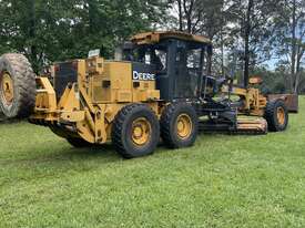 John Deere 672D Grader - picture1' - Click to enlarge