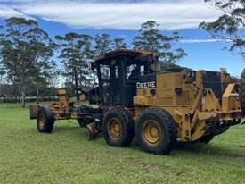 John Deere 672D Grader - picture2' - Click to enlarge