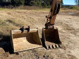 Case CX145CSR Steel Tracked Excavator - picture0' - Click to enlarge