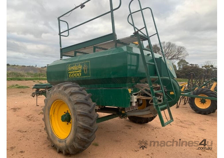 Used 2008 simplicity Simplicity 6000TR2 Air Seeder Cart Seeding