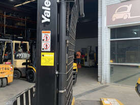 Electric Walkie Stackers For Sale - picture0' - Click to enlarge