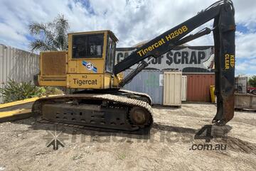 Tigercat H250B Excavator With 3 Finger Grab Tigercat H250B Excavator With 3 Finger Grab