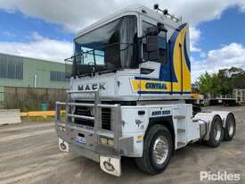 2002 Mack Magnum - picture0' - Click to enlarge