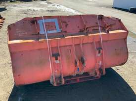 wheel Loader Bucket - picture0' - Click to enlarge