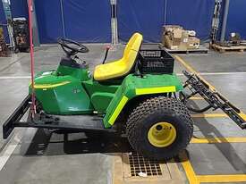 John Deere 1200a - picture2' - Click to enlarge