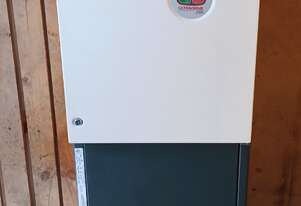 LLOYDS DEALS - 2004 VSD Starter 205 A Ultra Drive Elite AC Motor Controller Model: UE205C54