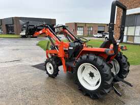 KUBOTA GL25DT TRACTOR - picture2' - Click to enlarge