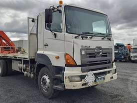 Hino 700 - picture0' - Click to enlarge