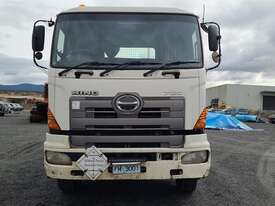 Hino 700 - picture1' - Click to enlarge