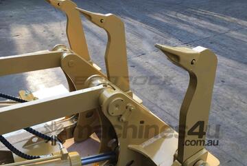   Caterpillar D5K Heavy Duty Multi Shank Ripper