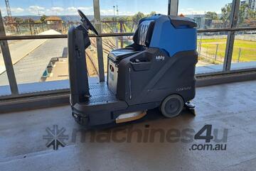 BUY TOP OF THE RANGE CONQUEST MMG RIDE ON SCRUBBER * VERY LOW HOURS