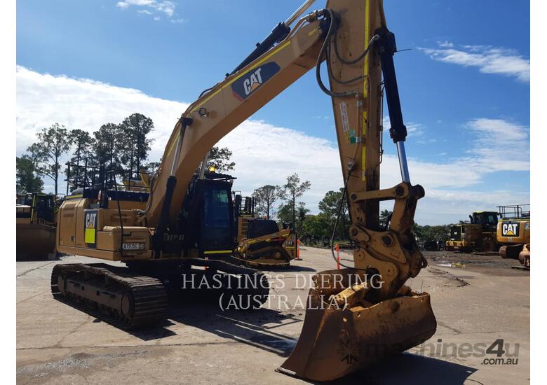 caption CAT 330FL Track Excavators