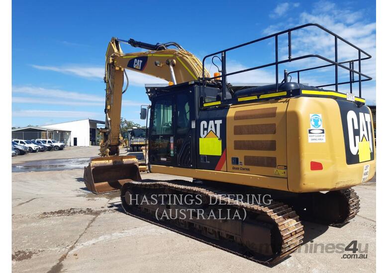 caption CAT 330FL Track Excavators