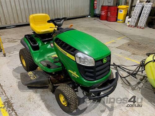 2014 John Deere D110 Lawn Garden T Mow