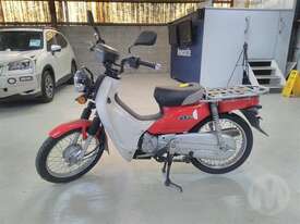 Honda Supercub - picture2' - Click to enlarge