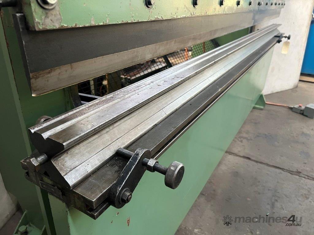 Used hydrabend A803100 2500 Hydraulic Press Brake in BOOLAROO, NSW