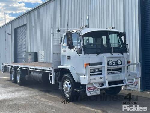 1995 Isuzu FVR900 Table Top