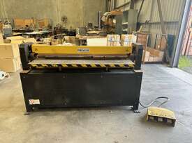 Pneumatic Pan Brake, Duct Folder - picture0' - Click to enlarge