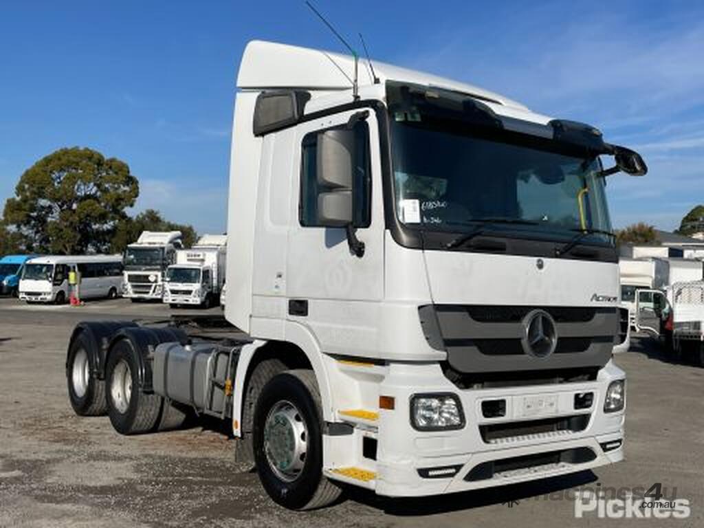 Buy Used 2014 mercedes benz 2014 Mercedes Benz Prime Mover Day Cab ...