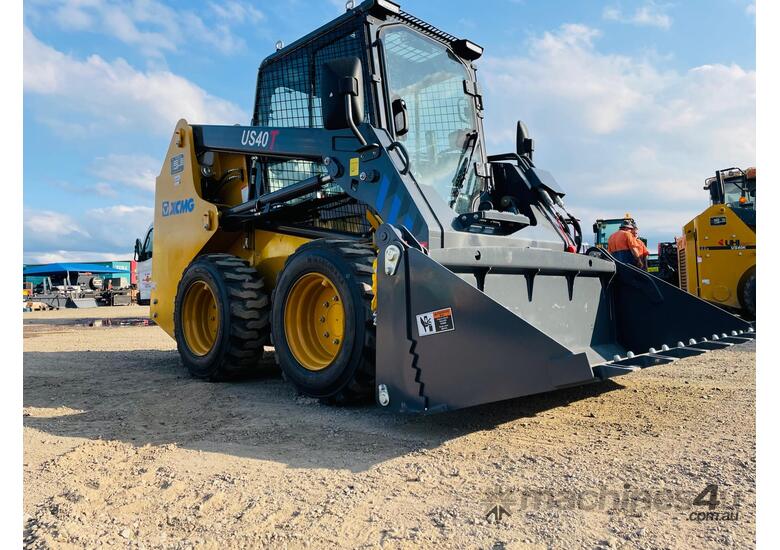 caption UHI 49HP US40T Skid Loader, 795KG Loading Capacity, 4in1 Bucket