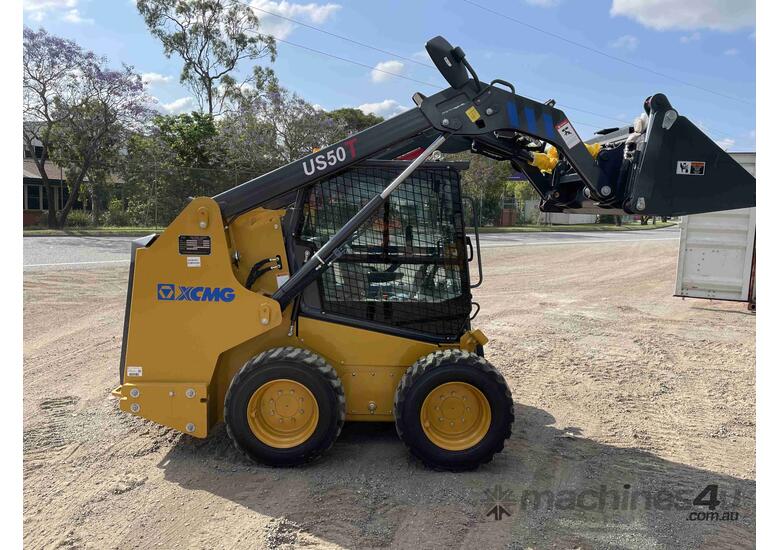 caption UHI 49HP US40T Skid Loader, 795KG Loading Capacity, 4in1 Bucket