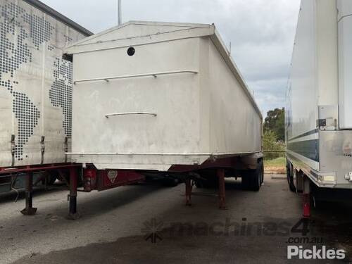 2005 HXW Maxitrans Tri Axle Tipping A Trailer