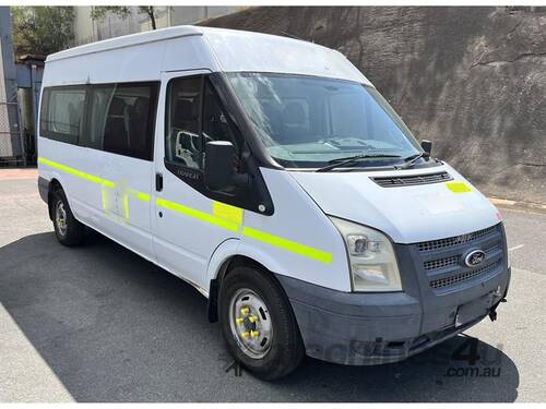 2008 FORD TRANSIT BUS 