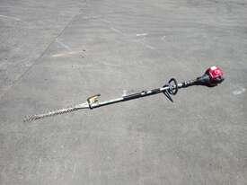 Honda UMC435 Versatool Pole pruner - picture0' - Click to enlarge