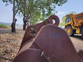 Excavator Bucket - picture0' - Click to enlarge