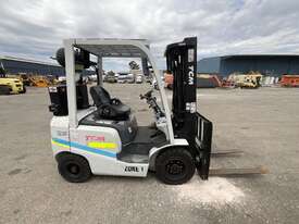 TCM FD25T 4C Diesel Forklift - picture2' - Click to enlarge