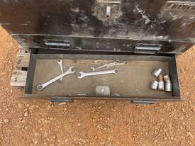 Tool Box and Contents - picture0' - Click to enlarge