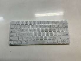 Apple Bluetooth Keyboard and Mouse - picture1' - Click to enlarge