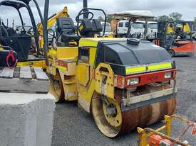 Dynapac CC102 Roller - picture0' - Click to enlarge