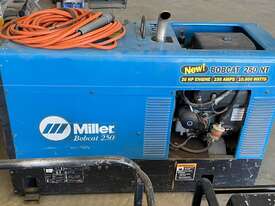 Bobcat Welder Generator 250amp  with Extra Long Leads Included! - picture0' - Click to enlarge