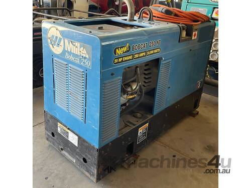Bobcat Welder Generator 250amp  with Extra Long Leads Included!