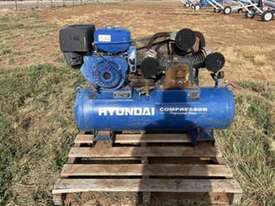 HYUNDAI AIR COMPRESSOR  - picture0' - Click to enlarge