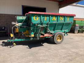 AAMG (Auatralian Agricutural Machinery Group) Single Axle Feed Mixer - picture2' - Click to enlarge