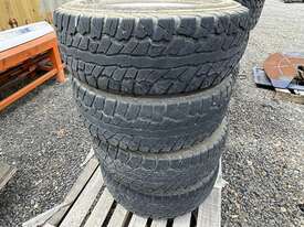TOYOTA LANDCRUISER TYRES & RIMS  - picture1' - Click to enlarge