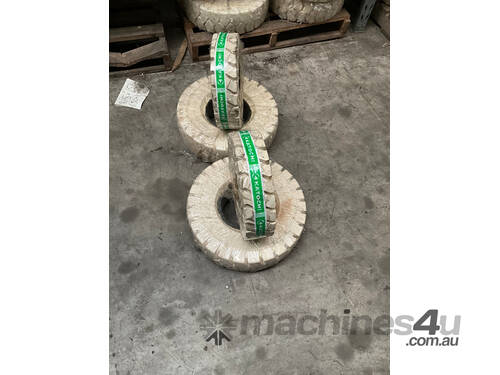 caption Solid Non-Marking Tyres To Suit 1.5 Ton - 1.8 Ton Forklifts