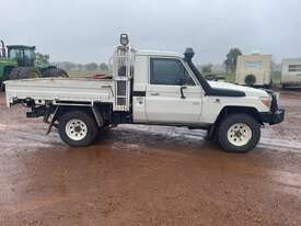 2013 Toyota Landcruiser Workmate Diesel - picture2' - Click to enlarge