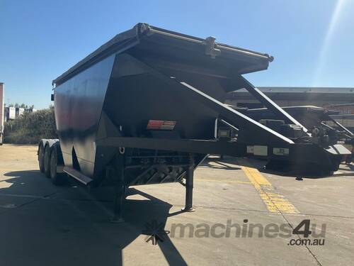 2023 TES Tri Axle Tri Axle Spreadmaster Belly Dumper