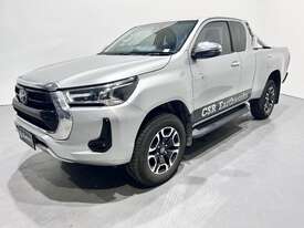 2023 Toyota Hilux SR5 Diesel - picture0' - Click to enlarge