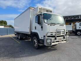 2008 Isuzu FVR 1000 Long Refrigerated Pantech (Day Cab) - picture0' - Click to enlarge
