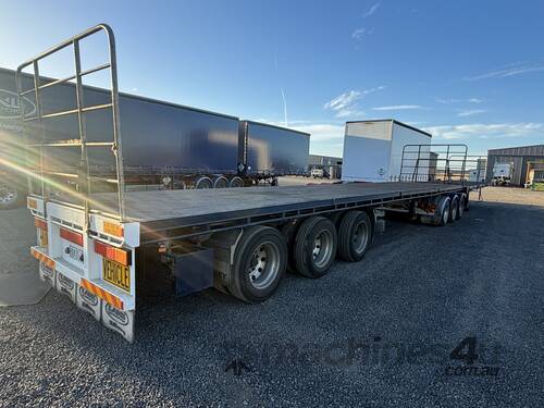 caption 2001 Vawdrey B Double Flat Top Trailer