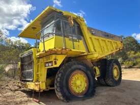 Komatsu HD 325-3 Dump Truck - picture0' - Click to enlarge