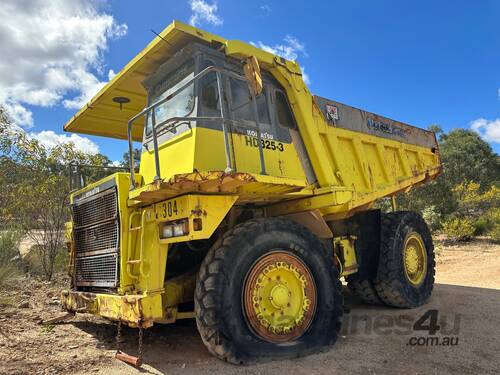 Komatsu HD 325-3 Dump Truck